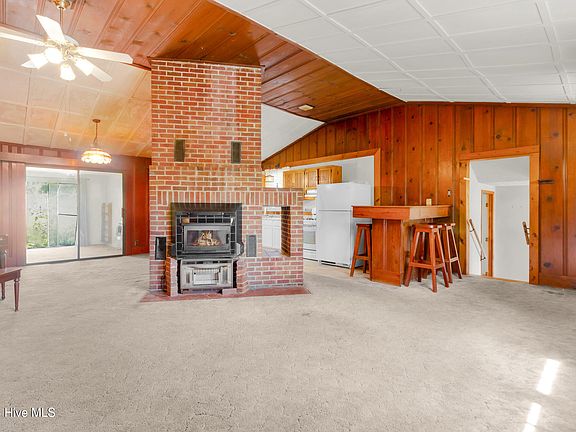 4th image of 852 Chatham Street