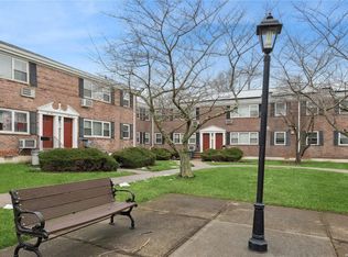 67-72 150th St #431A, Queens, NY 11367