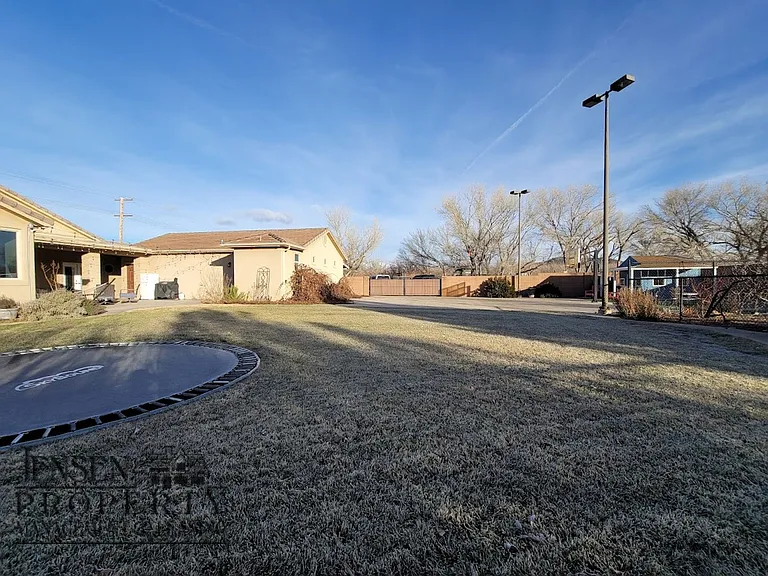 255 S 1150 W — Photo 38