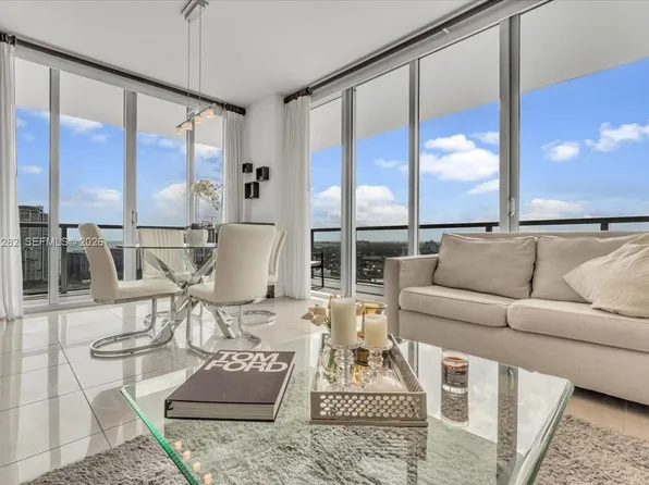 79 SW 12th St APT 3401, Miami, FL 33130
