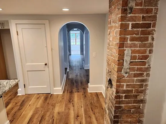 42 King St — Photo 6