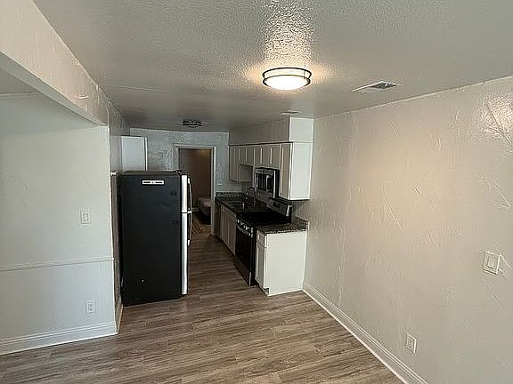 4th image of 1320 Lanemar Dr