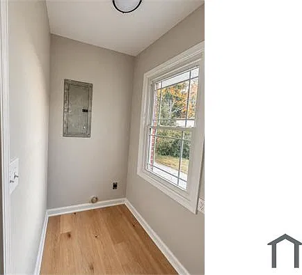 1121 Cook Dr