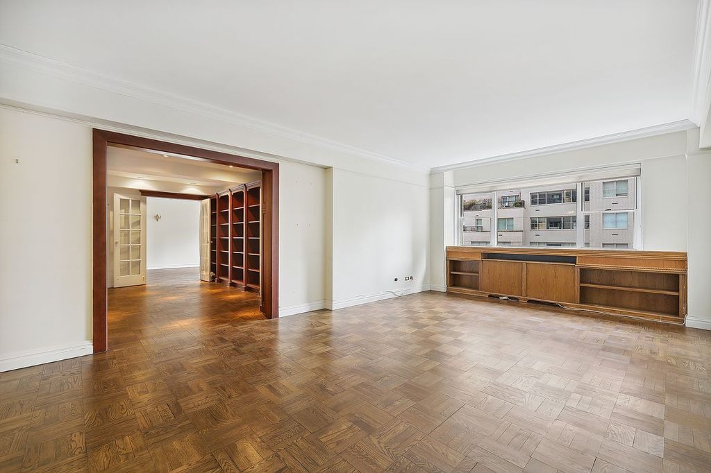100 W 57th St #17IH, New York, NY 10019
