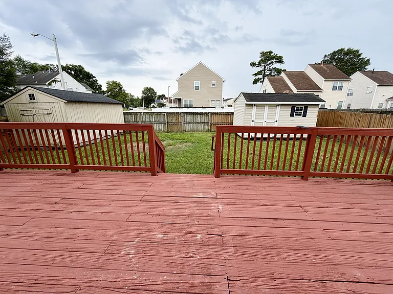 221 Dunn St — Photo 37
