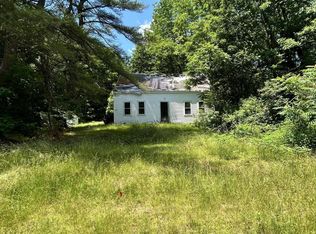 678 Lewiston Rd, New Gloucester, ME 04260