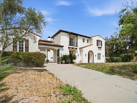 3rd image of 10242 Monaco Dr