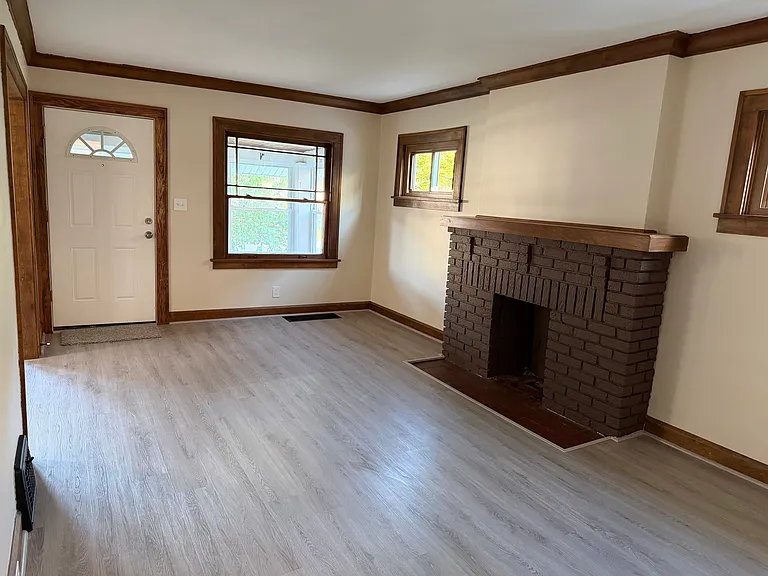 2212 Atkins Ave #1 — Photo 5
