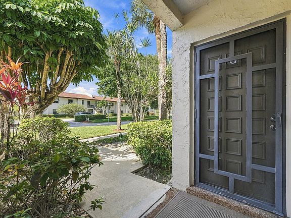 2nd image of 21364 Cypress Hammock Drive #1G