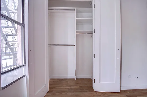 Rented by Urbane Brokerage | media 18