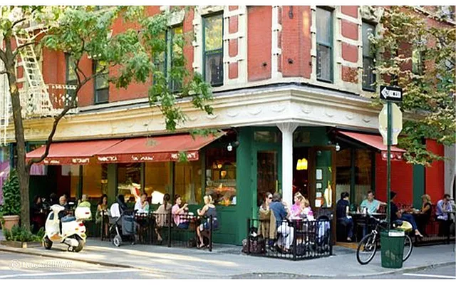 Rented by Douglas Elliman | media 24