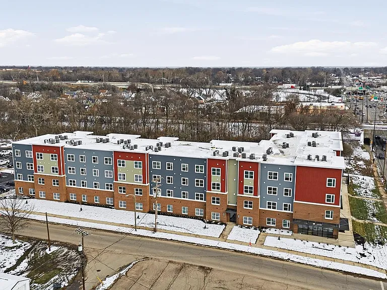 Granville Woods Lofts II — Photo 44