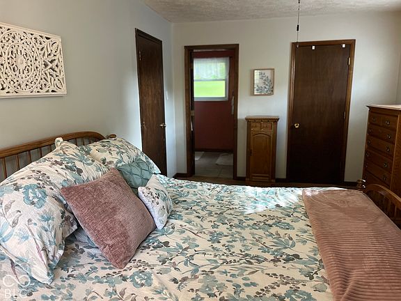 5th image of 5807 Furnas Rd