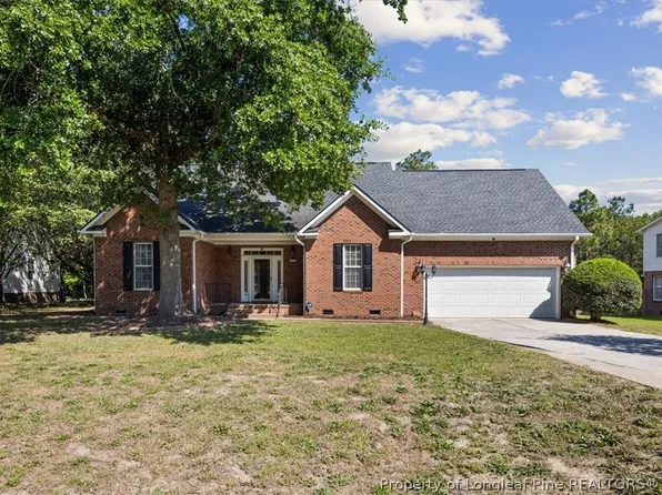 321 Stone Cross Dr, Spring Lake, NC 28390