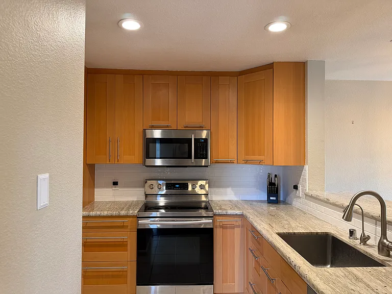 6933 Stagecoach Rd #H — Photo 10