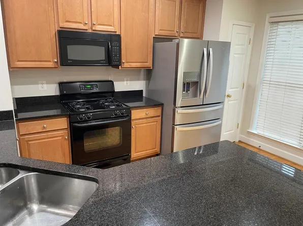 2479 Terra Cotta Cir, Herndon, VA 20171
