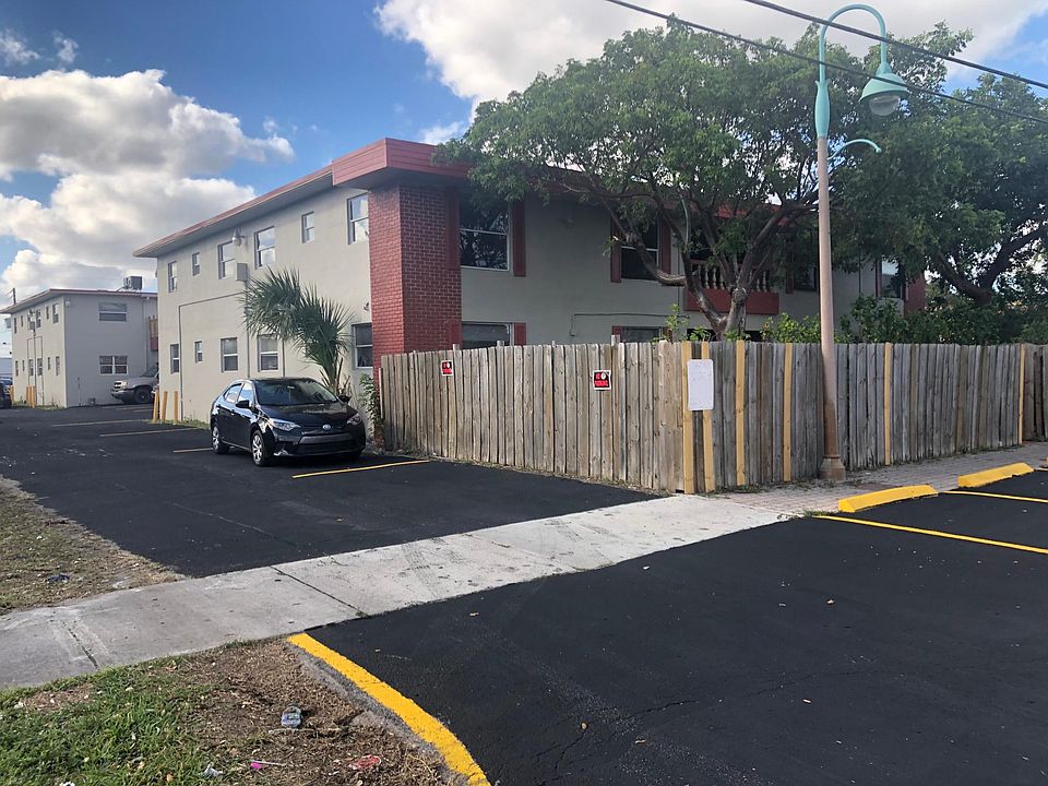 1st image of 21 Kentucky Ave #27