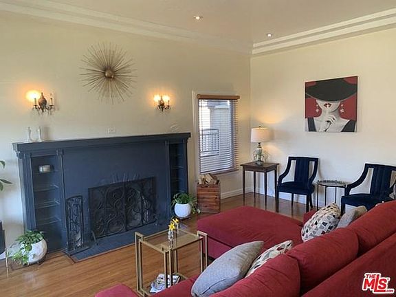 2nd image of 5024 S Victoria Ave