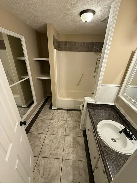 1022 Old Mayhew Road — Photo 3