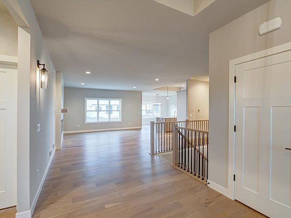 4th image of 5319 Clare Dr