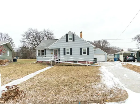 2225 Coulee DRIVE, La Crosse, WI 54601