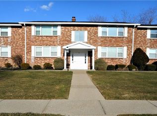 75 Old Lyme Dr APT 1, Amherst, NY 14221