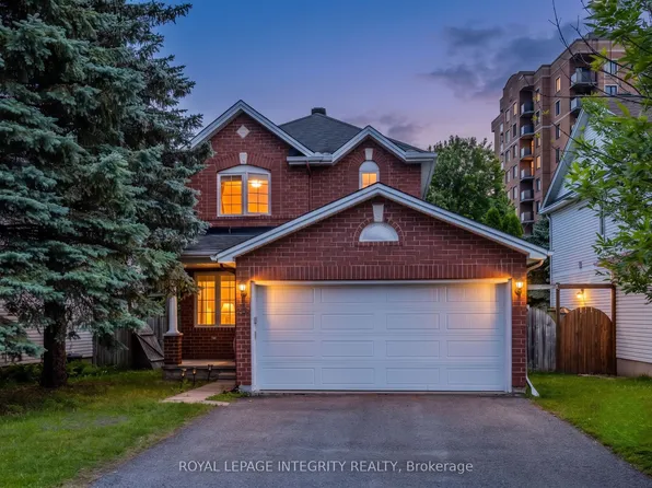25 Crystal Park Cres, Ottawa, ON K2C 3Z8