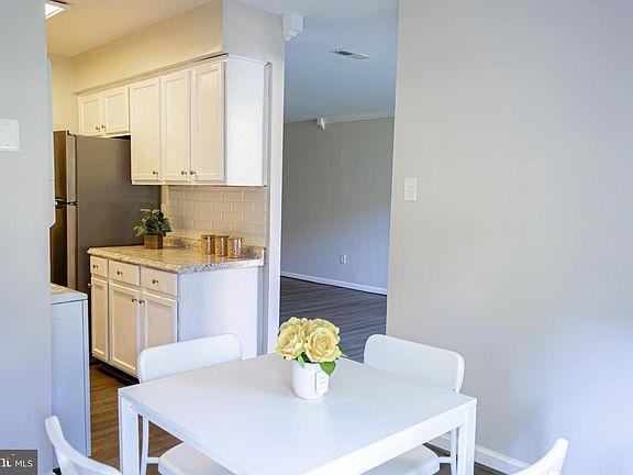 2nd image of 11240 Chestnut Grove Sq APT 157