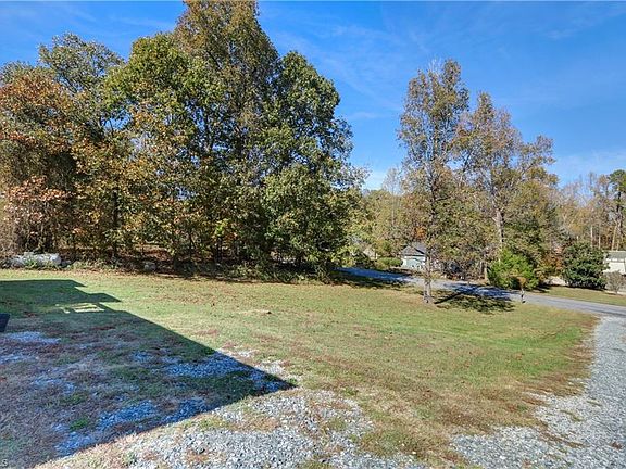 2nd image of 2405 Burnette Dr