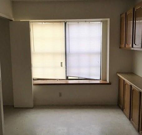 3rd image of 1910 Kingwood Dr
