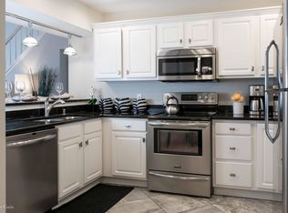 561 Westfield Way, Pewaukee, WI 53072