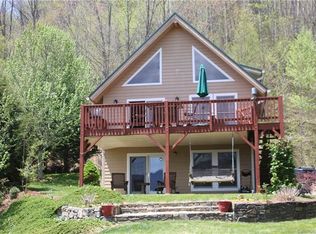 471 McNary Dr, Clyde, NC 28721