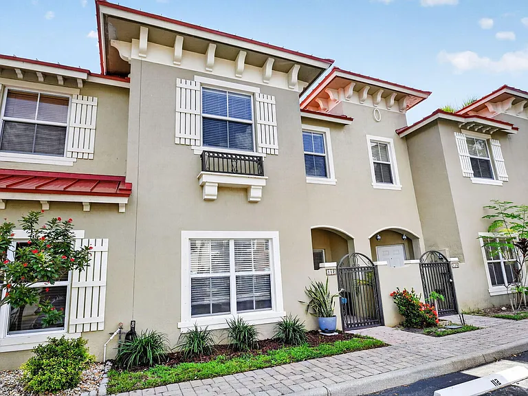 112 Monterey Bay Dr — Photo 42