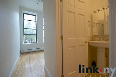 Rented by Link NY Realty