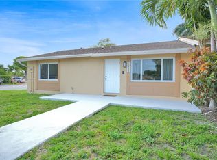 6933 SW 152nd Ct, Miami, FL 33193