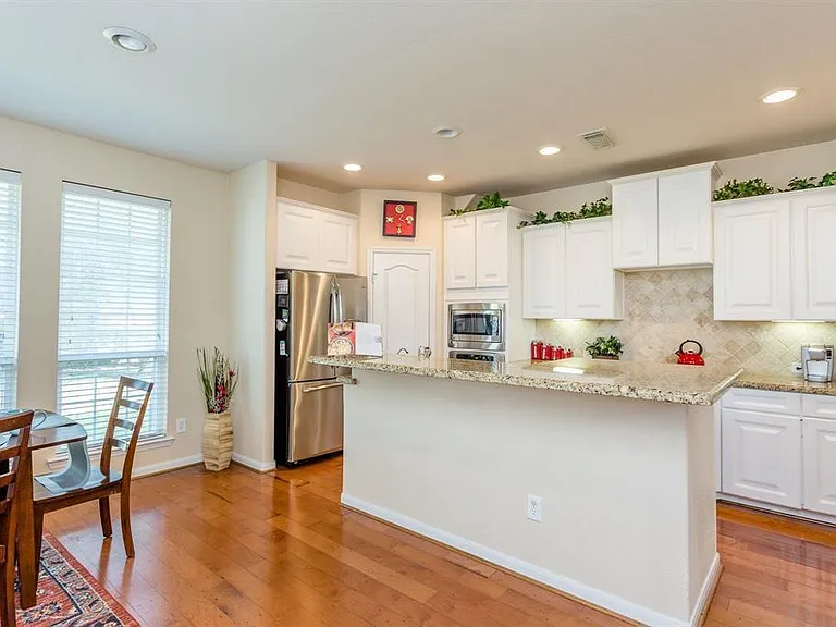 6639 Larocke Trl — Photo 8