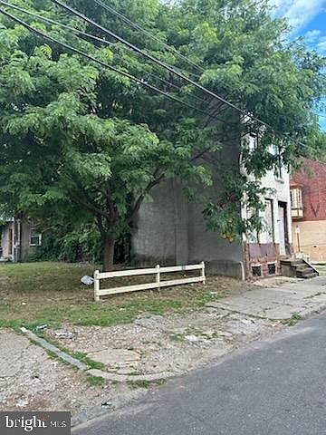 2nd image of 2120 N 31st St