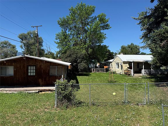 3rd image of 2135 Schilling St