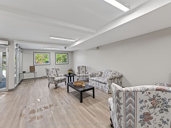 3rd image of 316 Kingsdale Ave #411