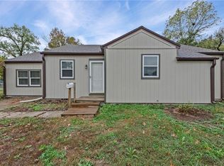 912 Vest Dr, Warrensburg, MO 64093