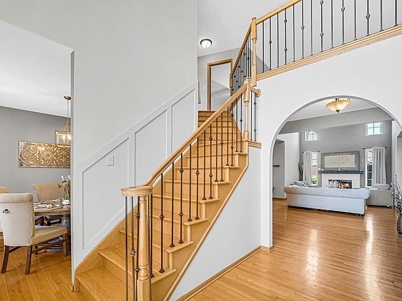 2nd image of 7426 James St