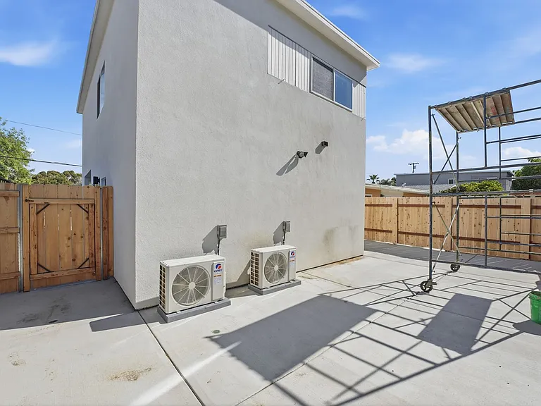 5444 Brockbank Pl — Photo 21