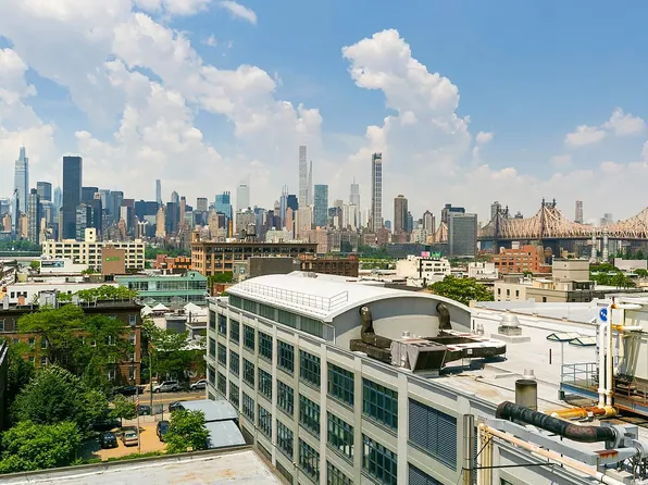 21-45 44th Drive image 10 of 13