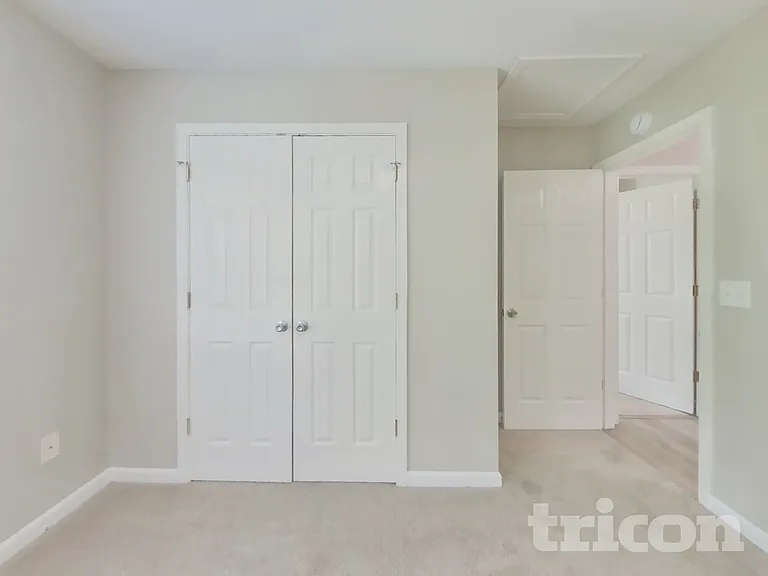 225 Lossie Ln — Photo 11