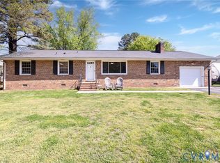1210 Wellington Rd, Colonial Heights, VA 23834