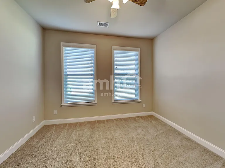 70 Orchard Ln — Photo 10