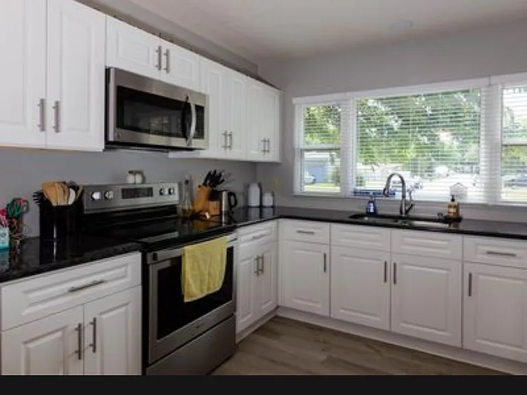 1436 N Prairie Ln — Photo 4