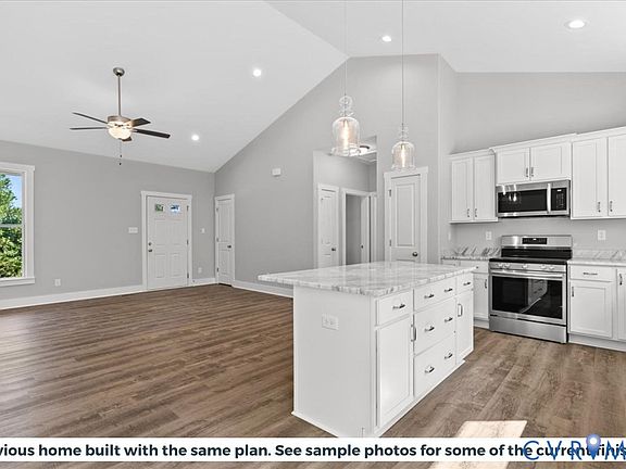 3rd image of 371 Happy Hollow Rd