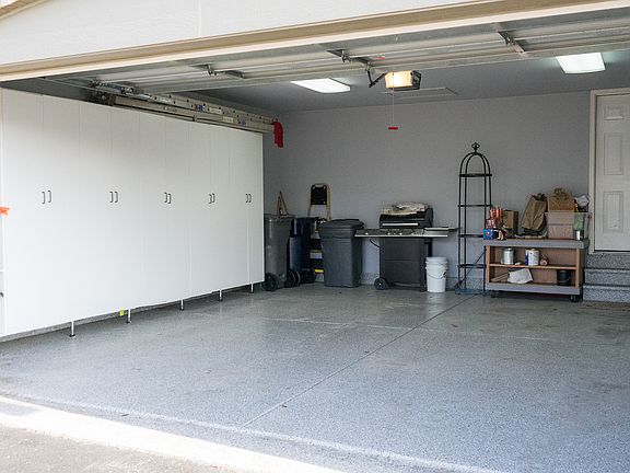 3rd image of 9351 Dunmore Dr