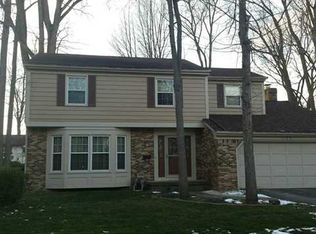 4717 Woodland Ln, Sylvania, OH